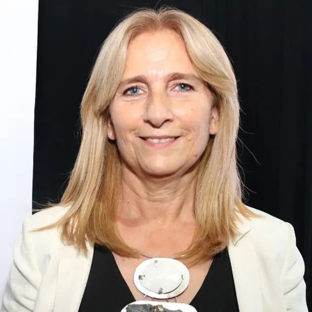 Mercedes Long