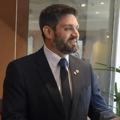 Adrián Juri